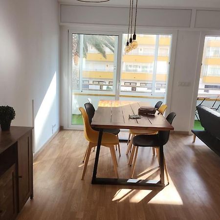 Superbe Apartement En Residence Avec Piscine Roses Exterior foto
