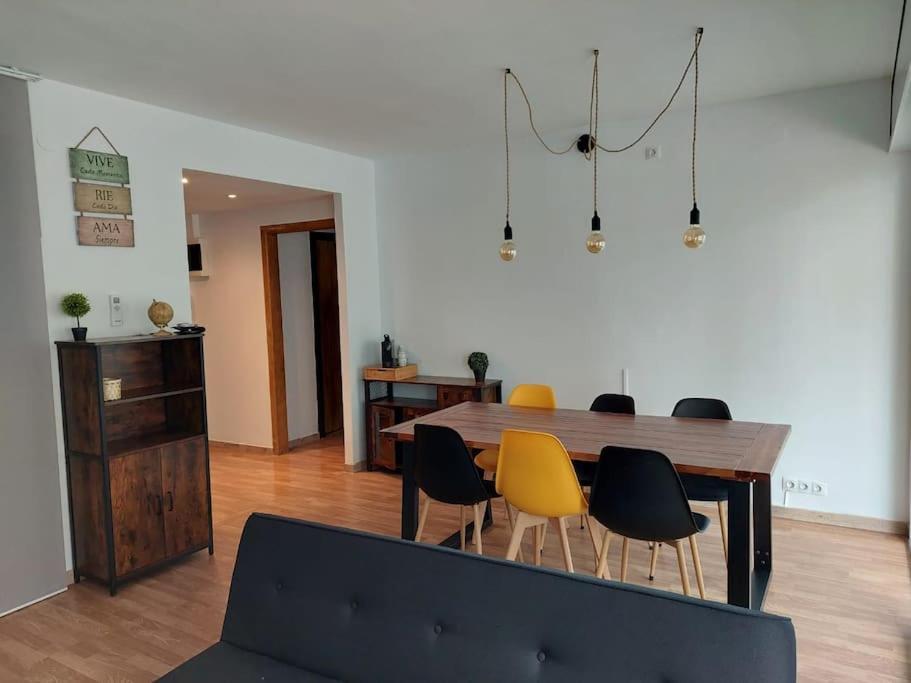 Superbe Apartement En Residence Avec Piscine Roses Exterior foto